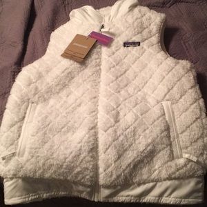 Patagonia NWT Reversible Hooded Vest